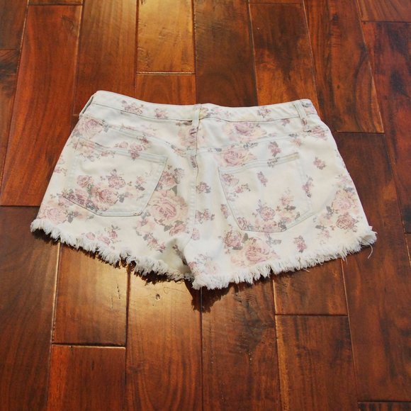 Target Floral Print Denim Shorts - Picture 2 of 4